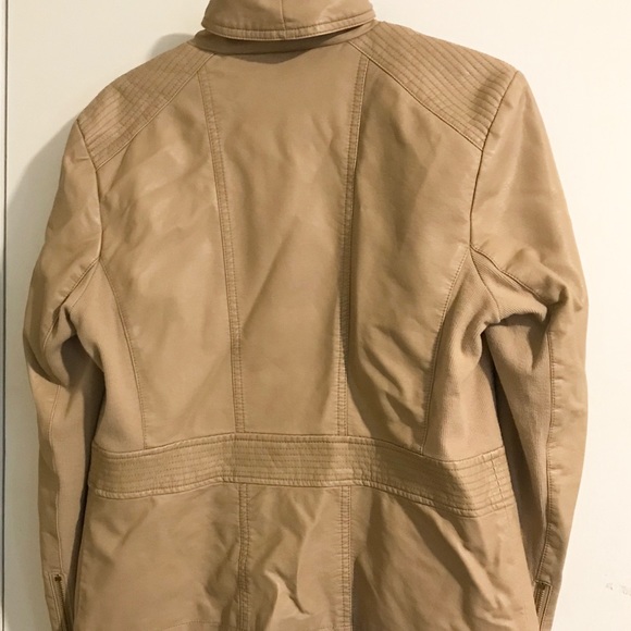 Kenneth Cole beige bomber jacket w/gold hardware - Picture 4 of 5